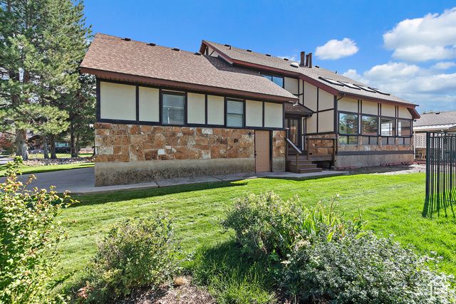 6824 S CREEKCOVE WAY, Cottonwood Heights, UT 84047