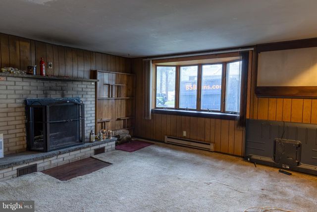 423 SUNNEMEADE AVE, Warminster, PA 18974