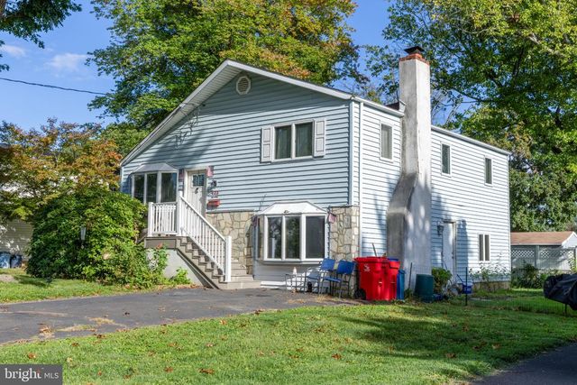 423 SUNNEMEADE AVE, Warminster, PA 18974