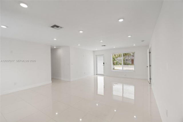 10501 SW 53rd St, Miami, FL 33165