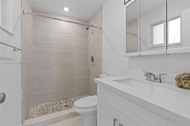 10501 SW 53rd St, Miami, FL 33165