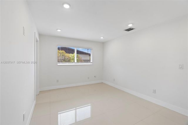 10501 SW 53rd St, Miami, FL 33165