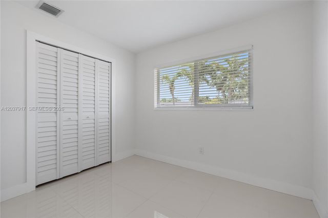 10501 SW 53rd St, Miami, FL 33165