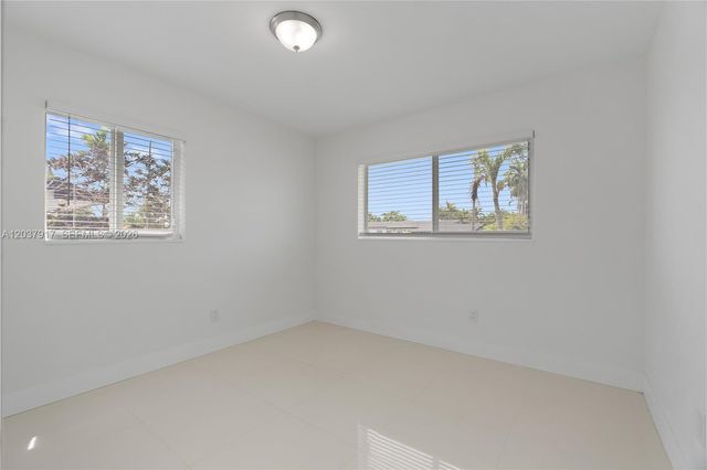 10501 SW 53rd St, Miami, FL 33165