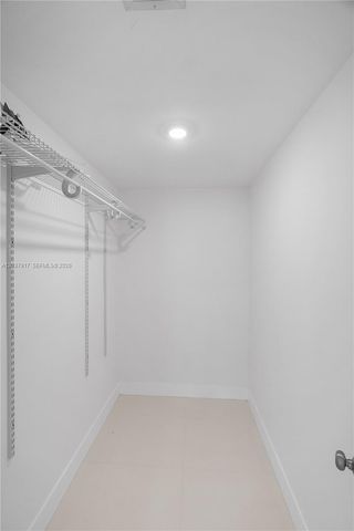 10501 SW 53rd St, Miami, FL 33165