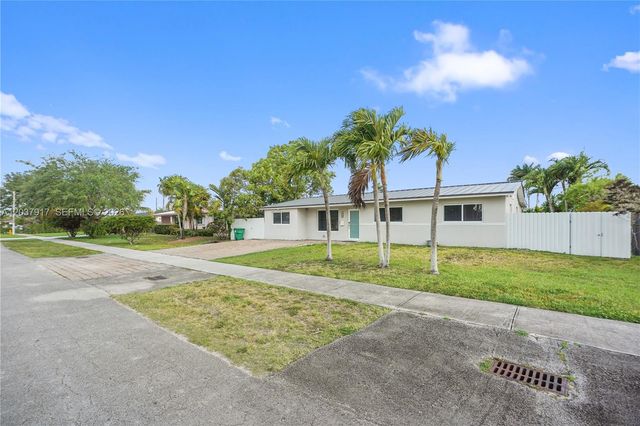 10501 SW 53rd St, Miami, FL 33165