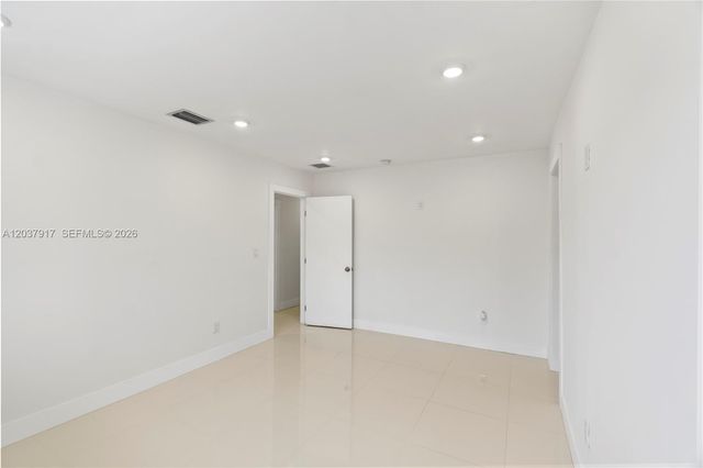 10501 SW 53rd St, Miami, FL 33165
