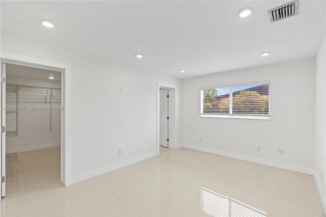 10501 SW 53rd St, Miami, FL 33165