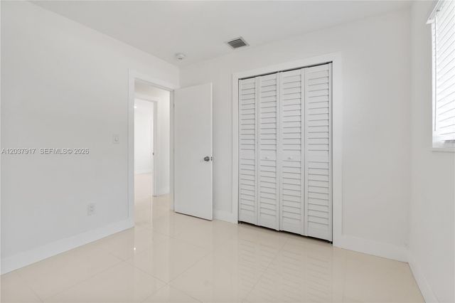 10501 SW 53rd St, Miami, FL 33165