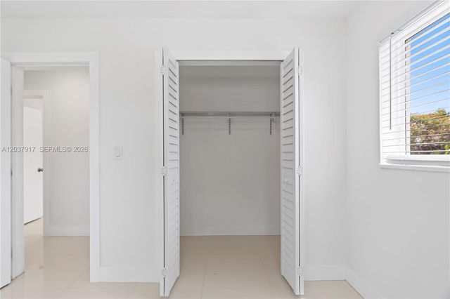 10501 SW 53rd St, Miami, FL 33165
