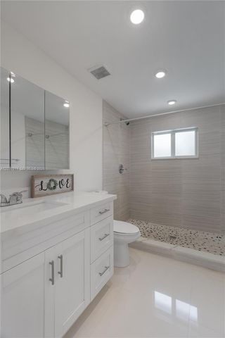 10501 SW 53rd St, Miami, FL 33165