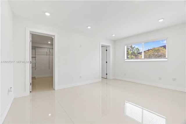 10501 SW 53rd St, Miami, FL 33165