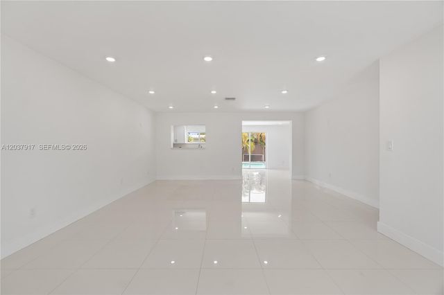 10501 SW 53rd St, Miami, FL 33165