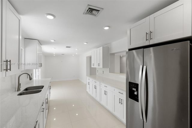 10501 SW 53rd St, Miami, FL 33165