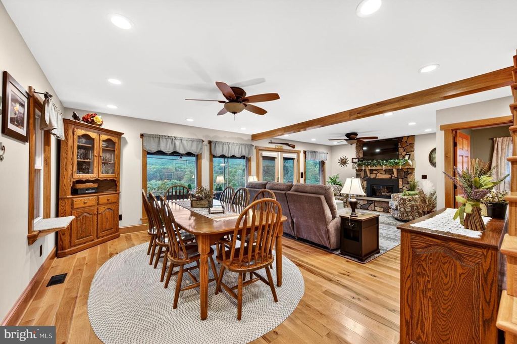 Image 14 of property listing at 13400 PLEASANT VALLEY RD, Flintstone, MD 21530
