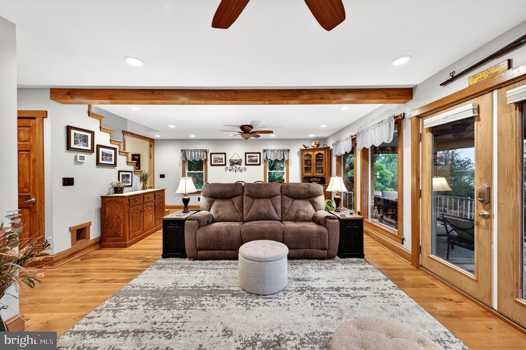 Image 15 of property listing at 13400 PLEASANT VALLEY RD, Flintstone, MD 21530
