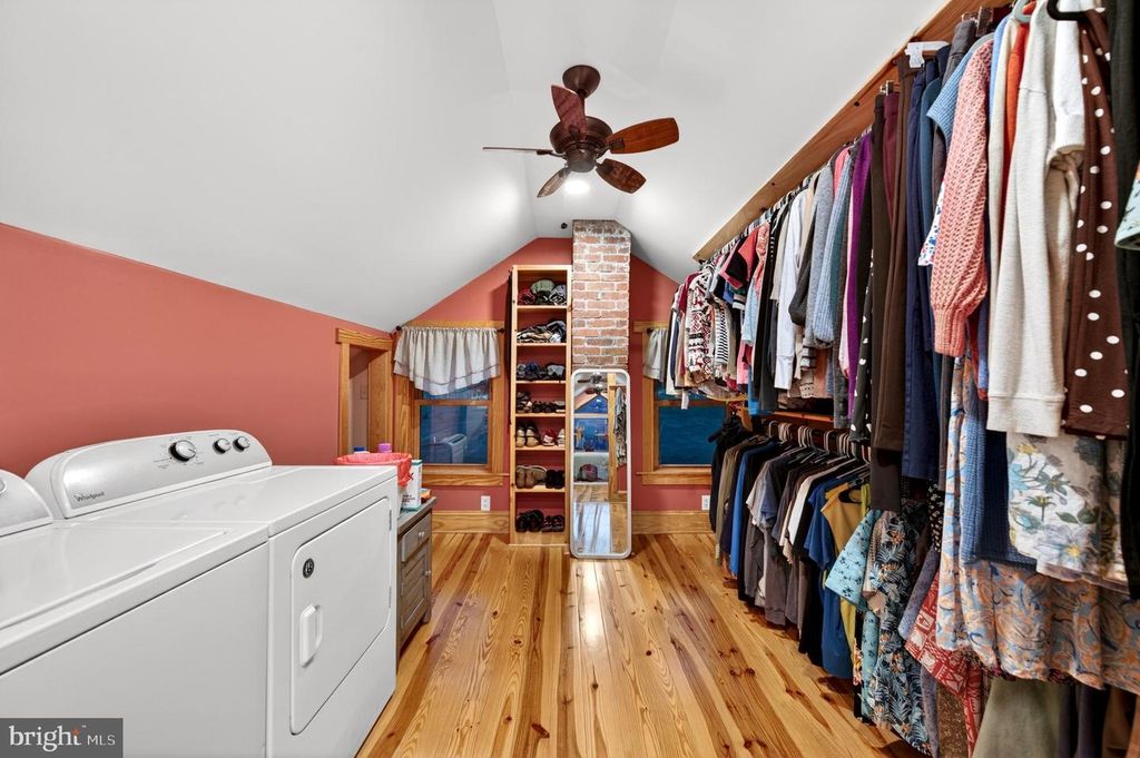 Image 22 of property listing at 13400 PLEASANT VALLEY RD, Flintstone, MD 21530