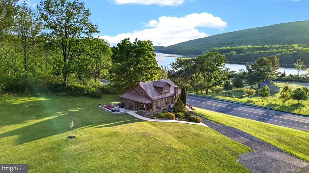 Image 5 of property listing at 13400 PLEASANT VALLEY RD, Flintstone, MD 21530