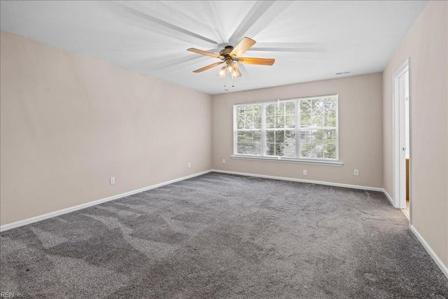 621 Windward DR, Chesapeake, VA 23320