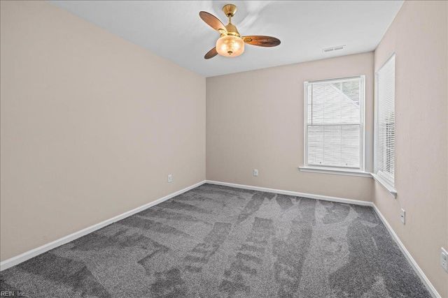621 Windward DR, Chesapeake, VA 23320