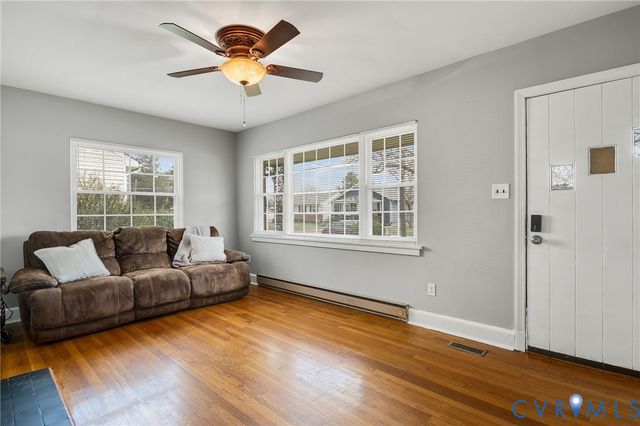 1914 Franklin Ave, Colonial Heights, VA 23834