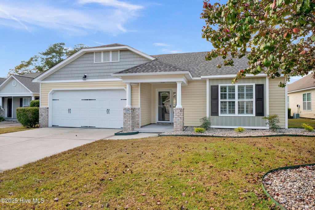 1325 Clancy Drive NE, Leland, NC 28451