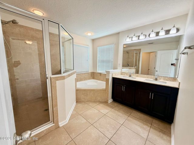 395 FOREST MEADOW Lane, Orange Park, FL 32065