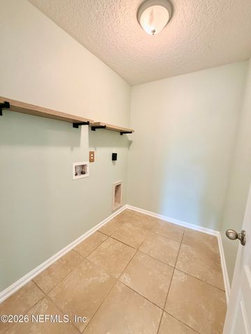 395 FOREST MEADOW Lane, Orange Park, FL 32065