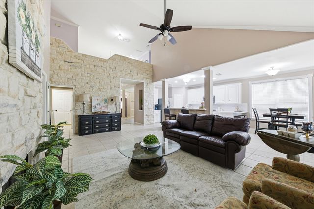 510 Crestwater Court, Houston, TX 77082