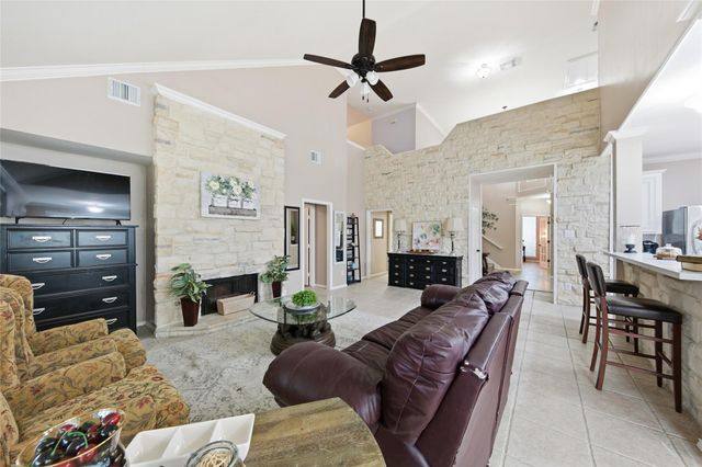 510 Crestwater Court, Houston, TX 77082