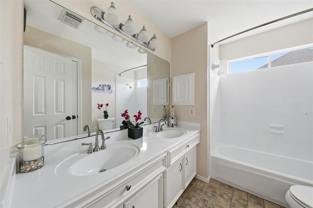 510 Crestwater Court, Houston, TX 77082