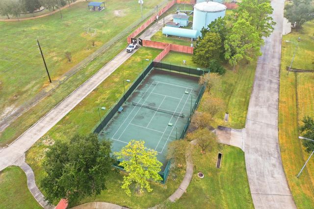 510 Crestwater Court, Houston, TX 77082