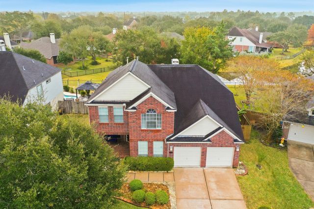 510 Crestwater Court, Houston, TX 77082