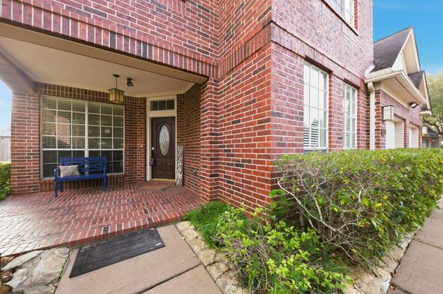 510 Crestwater Court, Houston, TX 77082