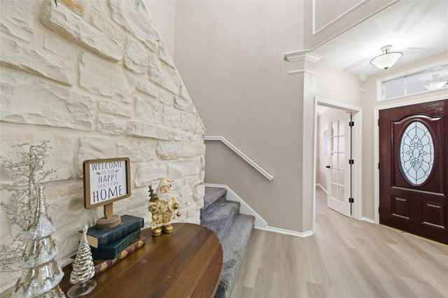 510 Crestwater Court, Houston, TX 77082