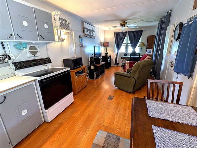 7803 46TH AVENUE N 49, St Petersburg, FL 33709