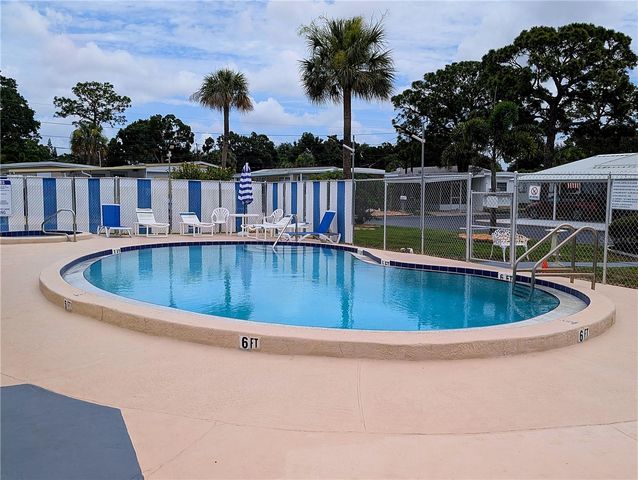 7803 46TH AVENUE N 49, St Petersburg, FL 33709
