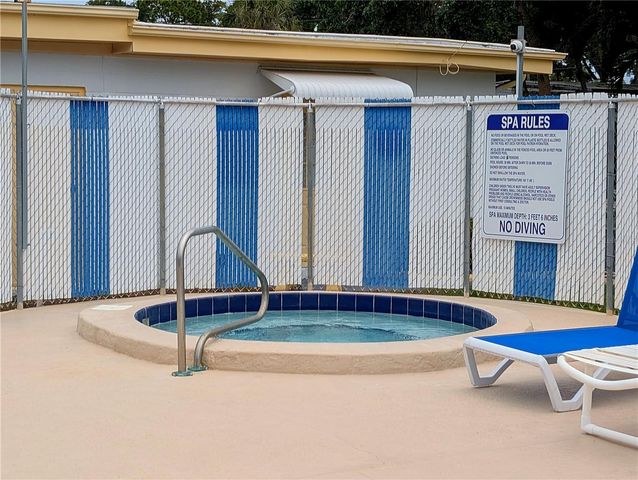 7803 46TH AVENUE N 49, St Petersburg, FL 33709