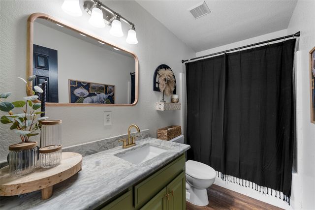 112 Topaz Circle, Hewitt, TX 76643