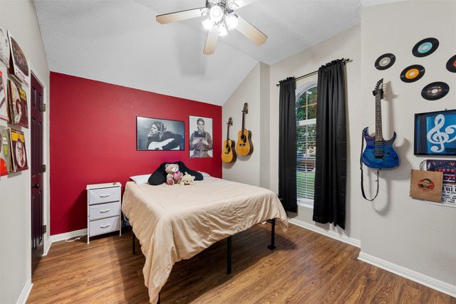 112 Topaz Circle, Hewitt, TX 76643