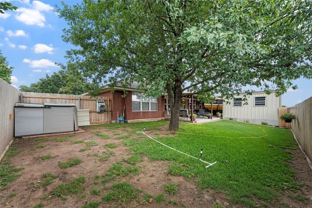 112 Topaz Circle, Hewitt, TX 76643