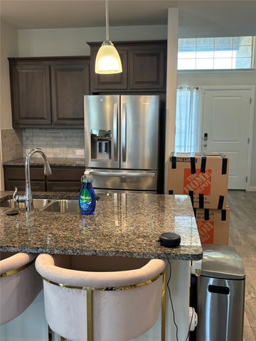 508 Doe Creek Lane, Glenn Heights, TX 75154