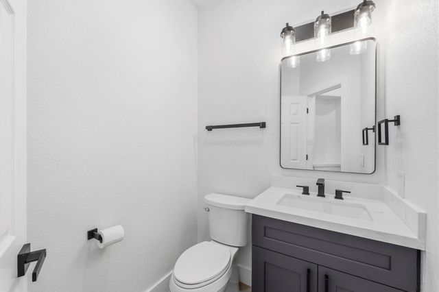 138 W Stockbridge Landing Circle, Spring, TX 77382