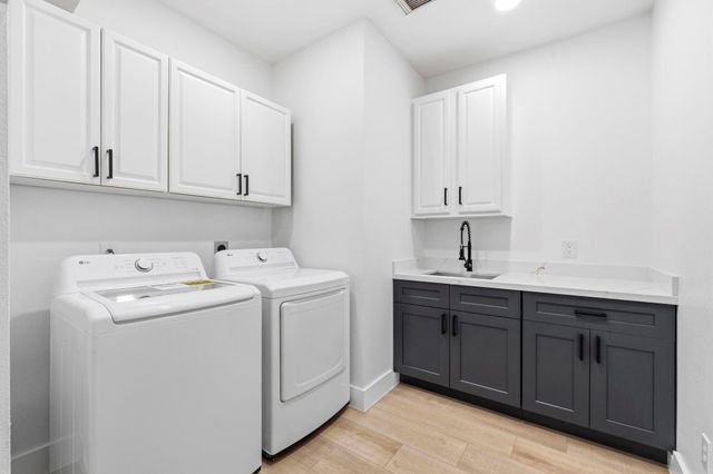 138 W Stockbridge Landing Circle, Spring, TX 77382