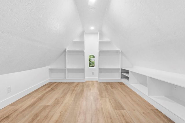 138 W Stockbridge Landing Circle, Spring, TX 77382