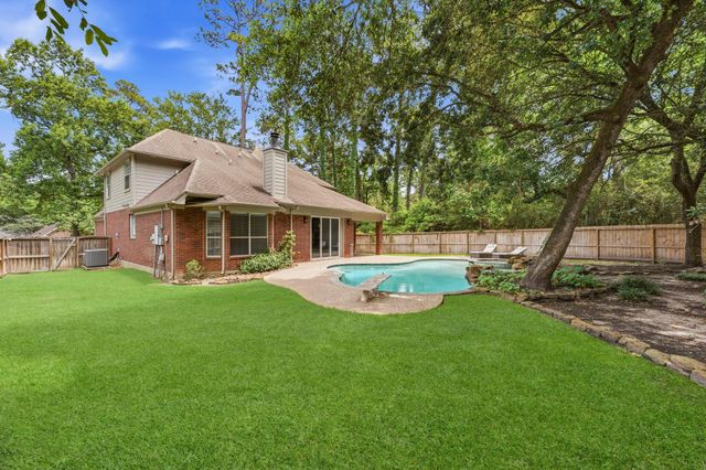 138 W Stockbridge Landing Circle, Spring, TX 77382