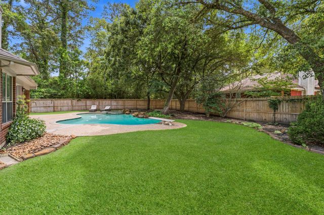 138 W Stockbridge Landing Circle, Spring, TX 77382