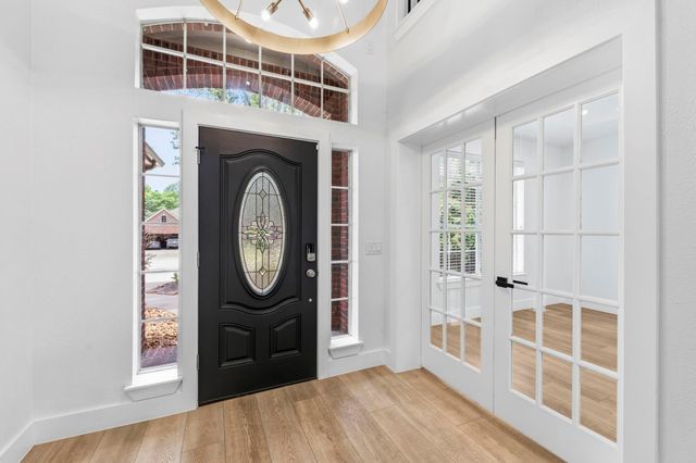 138 W Stockbridge Landing Circle, Spring, TX 77382