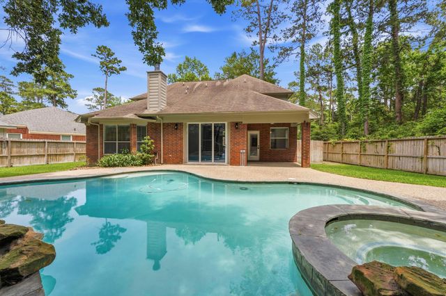 138 W Stockbridge Landing Circle, Spring, TX 77382