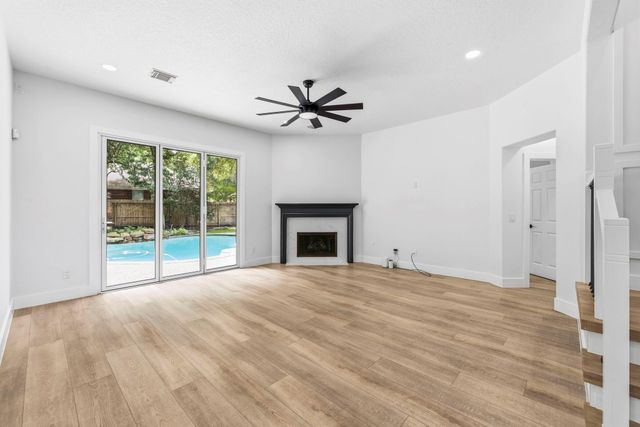 138 W Stockbridge Landing Circle, Spring, TX 77382